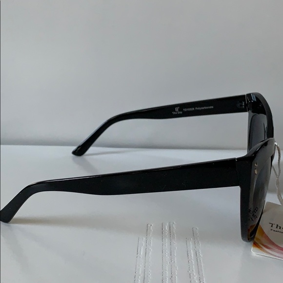 🆕 🆑 SUNGLASSES - Picture 2 of 8